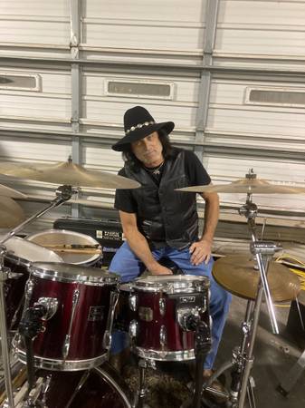 Seasoned Drummer available for giging band