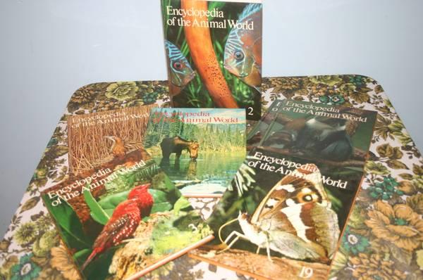 Animal World Encyclopedia Lot of 6