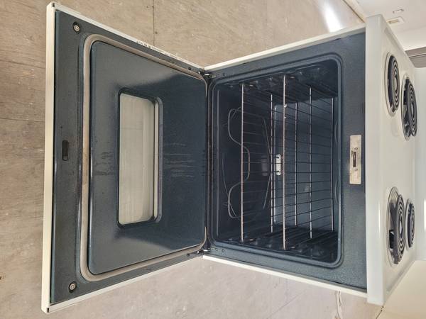 Kenmore oven/ Fridgidaire dishwasher