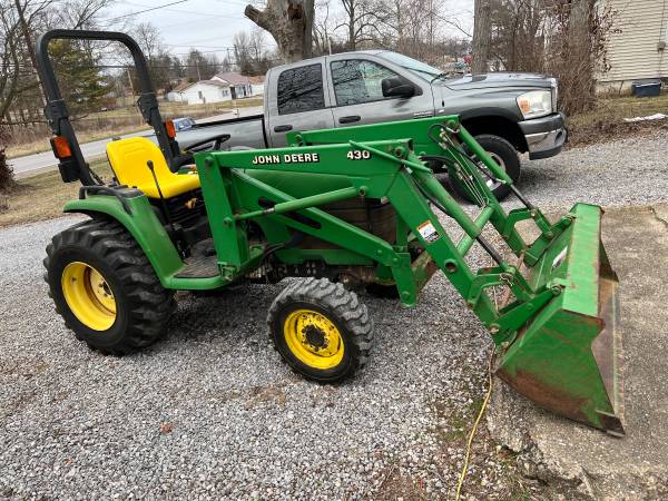 John Deere 4310