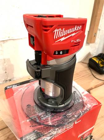 Milwaukee M18 FUEL 18V Brushless Compact Router (Tool-Only) – BRAND NEW