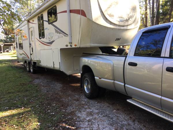 Friend With a Truck, Transport, Towing 5th wheel, trailer transport