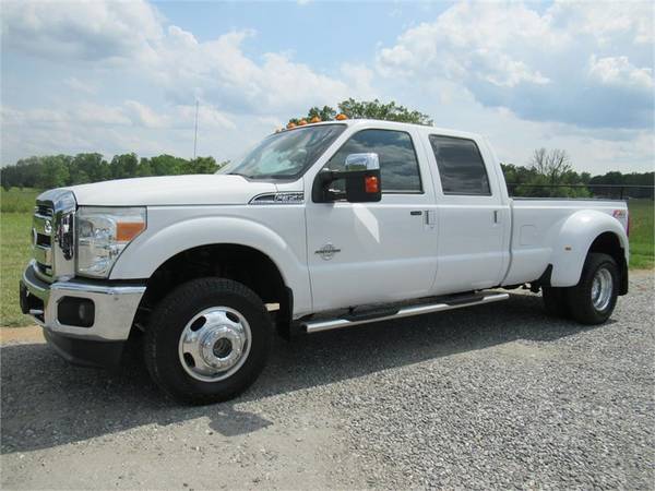 2011 FORD F350 SUPER DUTY LARIAT, White APPLY ONLINE-> BROOKBANKAUTO.C