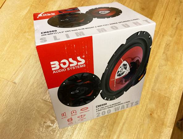 BOSS Slim Mount 6 1/2” 200 Watts, NEW!