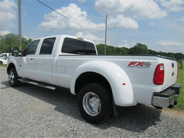 2011 FORD F350 SUPER DUTY LARIAT, White APPLY ONLINE-> BROOKBANKAUTO.C