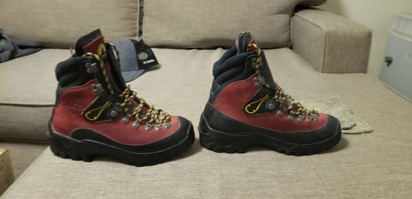 La Sportiva Vibram Mountaineering Boots – Super nice!