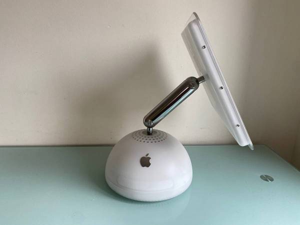 Apple iMac PowerMac G4 15″ Model M6498 EMC 1873 Vintage 2003