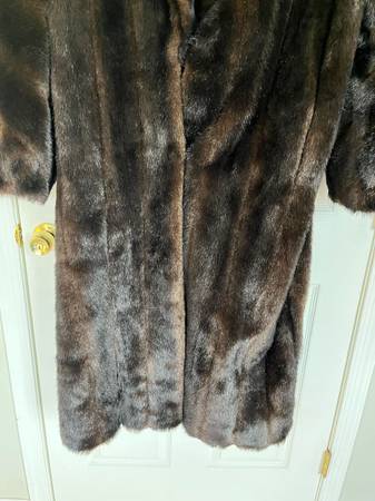 Donna Salyers Fabulous-Furs Faux Fur Coat Women’s Large NICE!