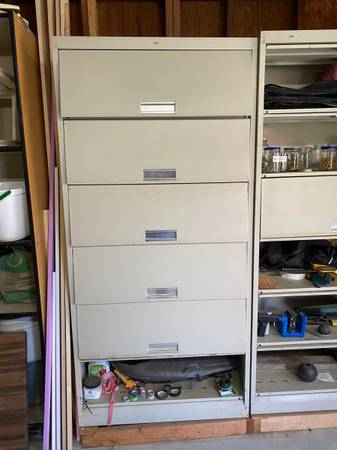 4 metal storage cabinets