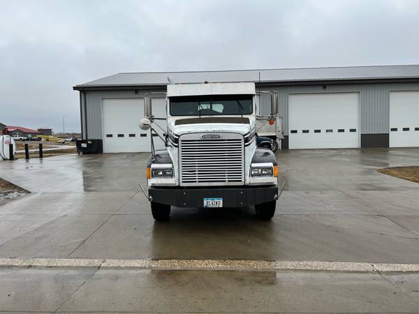 1997 Freightliner FLD120