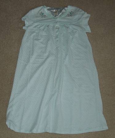 Brand New Secret Treasures Nightgown and Matching Robe Set