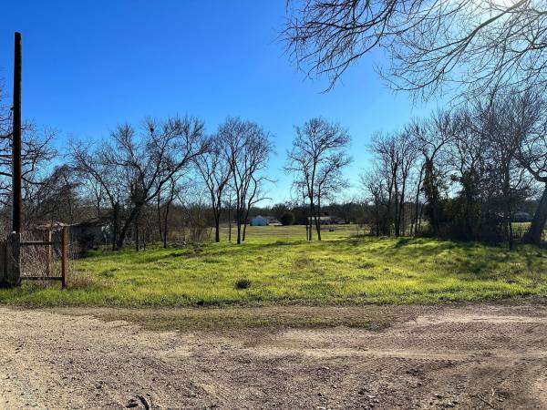 Owner Finance: Luling Land for Sale