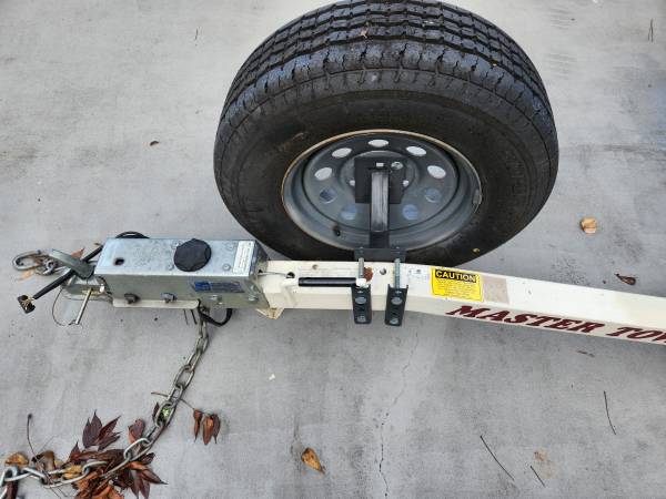 Tow Dolly by MASTER TOW