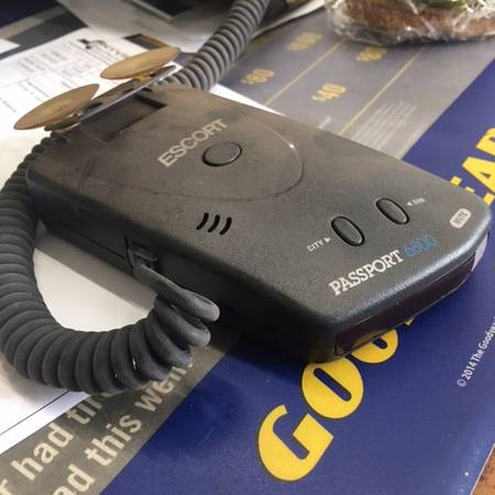 PASSPORT 6800 RADAR DETECTOR