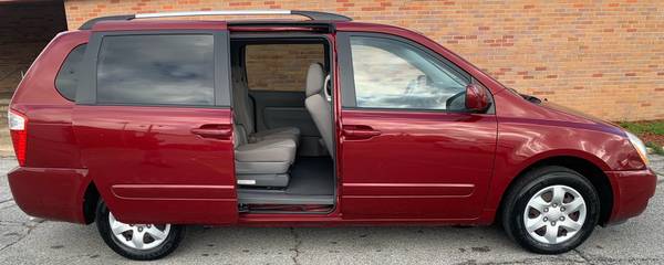 2010 Kia Sedona * L0W Miles* Like NEW!