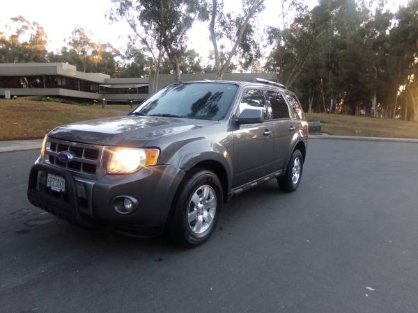 2011 FORD ESCAPE LMT SPORT———DEALER SPECIAL——-GREAT RUNNER