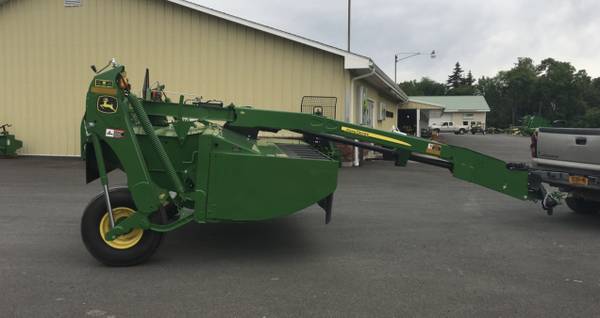 John Deere 630 discbine