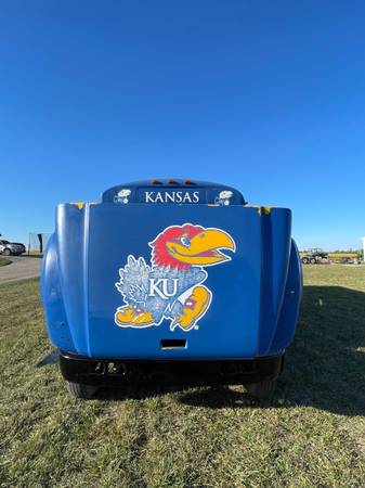 KU tailgate/party bus legendary 7.3 diesel automatic transmission FUN