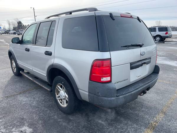 03 Ford Explorer XLS 4×4 V6 222k miles