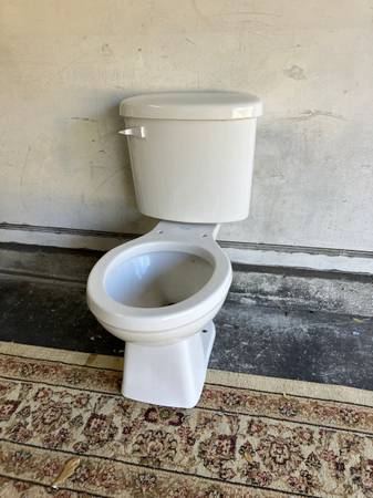 White Toilet (3-21)