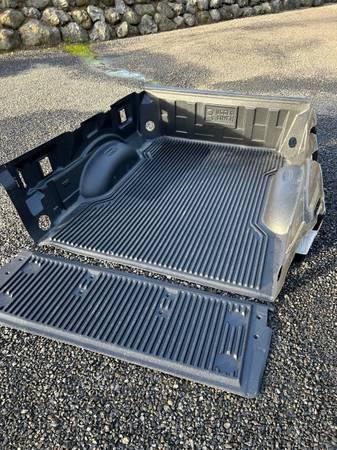 2022 Ford F350 bedliner 6 3/4’