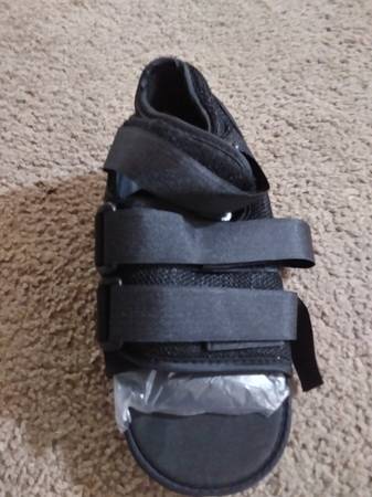 Post op- Shoes size xs new