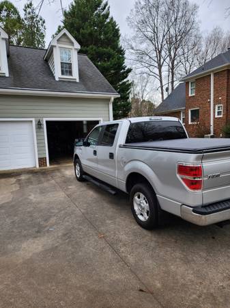 2014 Ford F-150 XLT **Low Miles** $22,500 OBO