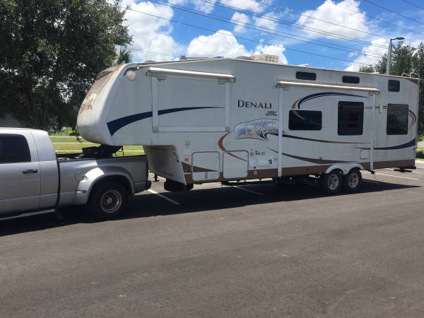 Friend With a Truck, Transport, Towing 5th wheel, trailer transport