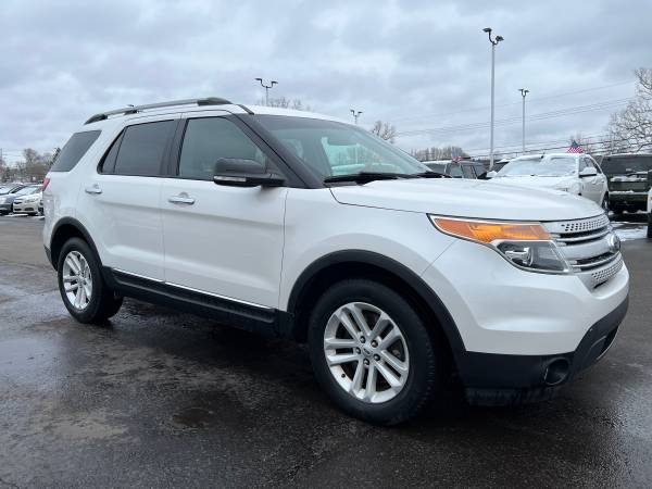 One Owner! 2015 Ford Explorer XLT! Clean! Finance Guaranteed!