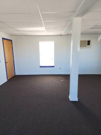 Spacious, Newly Carpeted Office – Del Rio, TX