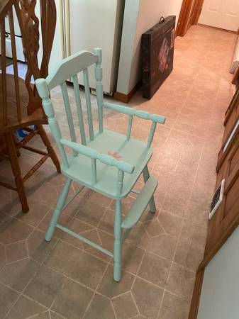 Child painted booster/high chair