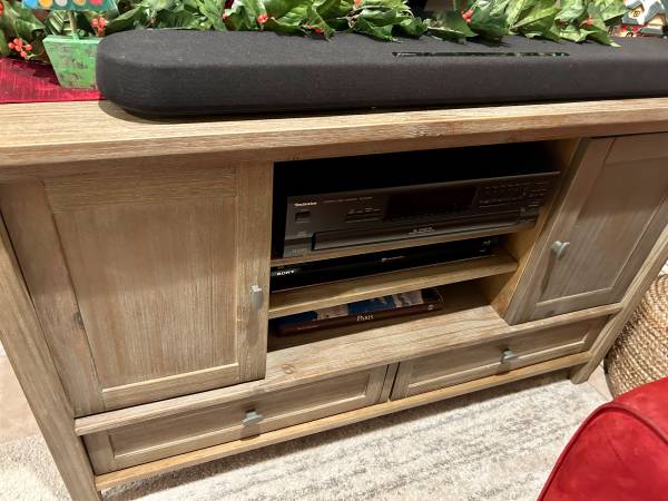 Solid wood TV cabinet