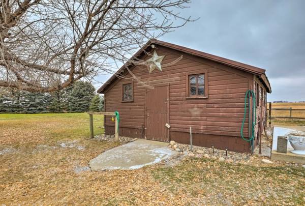 3 stall horse barn on acreage