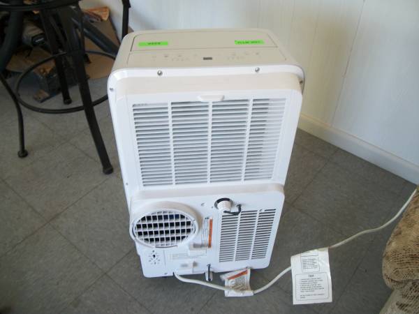 portable A/C unit/ Whirlpool