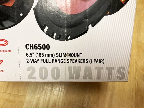 BOSS Slim Mount 6 1/2” 200 Watts, NEW!