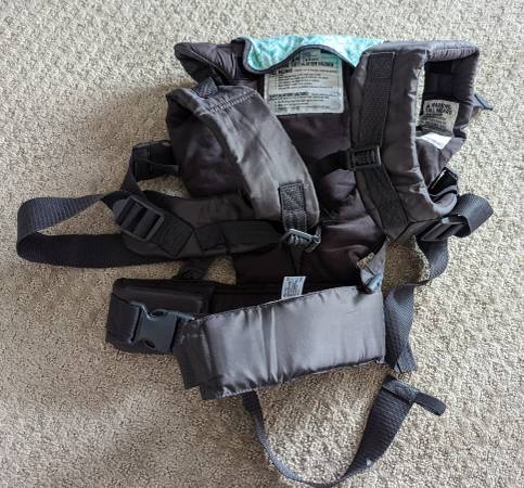 Infantino Flip 4-in-1 Carrier – Newborns to 32lbs