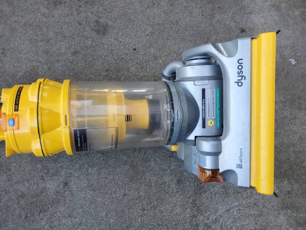 Dyson DC-14 Vacuum Cleaner w/Attachments