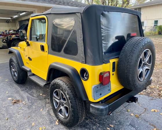 Super clean 2001 Jeep Wrangler (Low Miles)