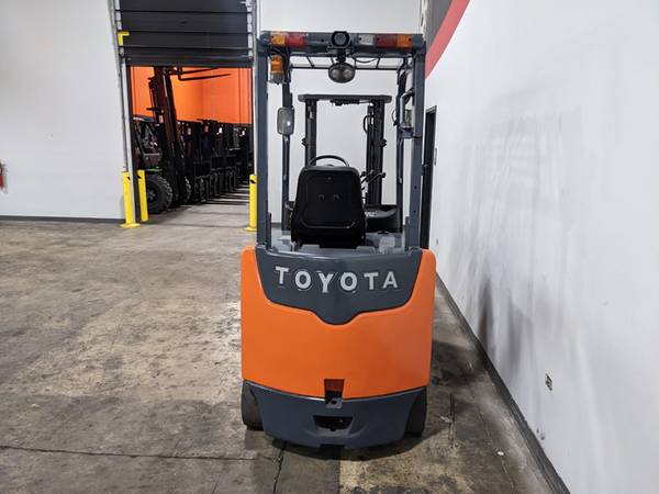 ??? 2014 TOYOTA 8FBCU30 FORKLIFT???