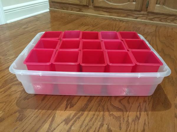 SMALL VERY STURDY STORAGE CONTAINERS