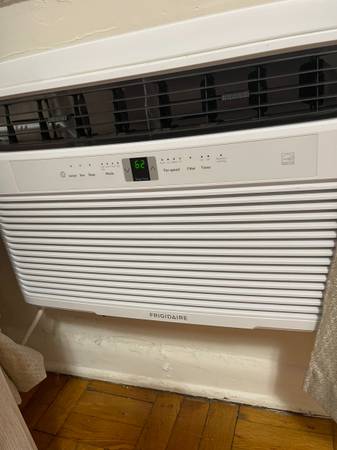 Frigidaire 22,000 BTU Window-Mounted Room Air Conditioner