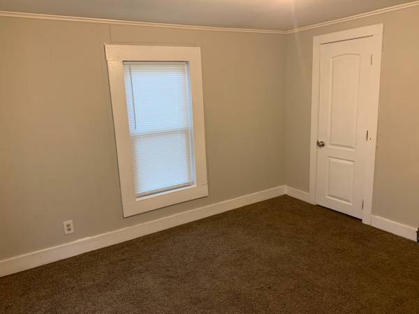 Home for Rent, w/ appliances, new flooring, some bills paid!