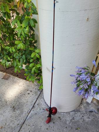 2 Childrens Kids Fishing Pole and Reel