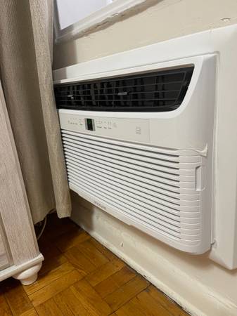 Frigidaire 22,000 BTU Window-Mounted Room Air Conditioner