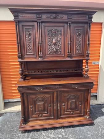 Solid OAK Hunt Cabinet/ Sideboard English 1800’s