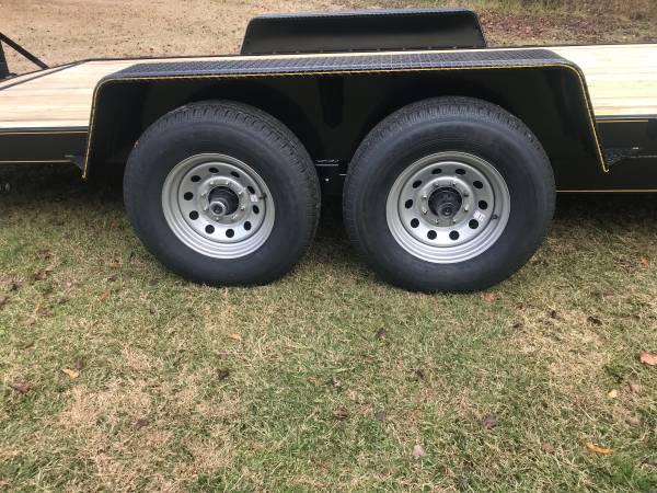 New! 22 foot equipment trailer (14K)