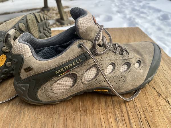 Merrell gortex mens shoes size 11