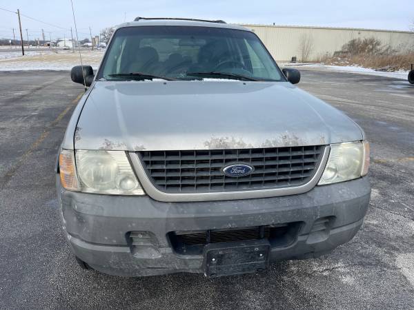 03 Ford Explorer XLS 4×4 V6 222k miles