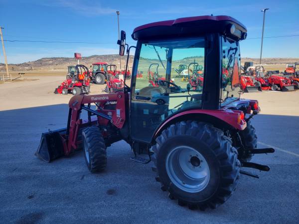 2016 Mahindra 2538 4WD HST Cab