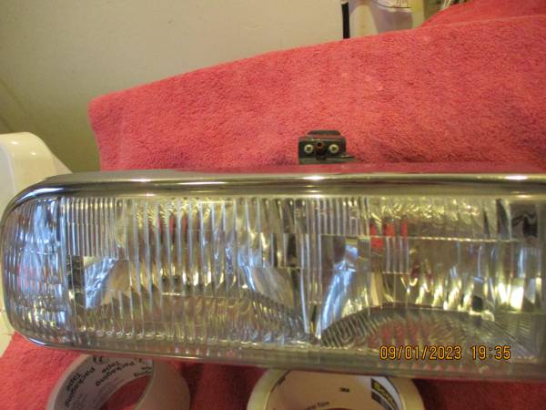 1998-2004 chevrolet s10 blazer pick up passenger headlight